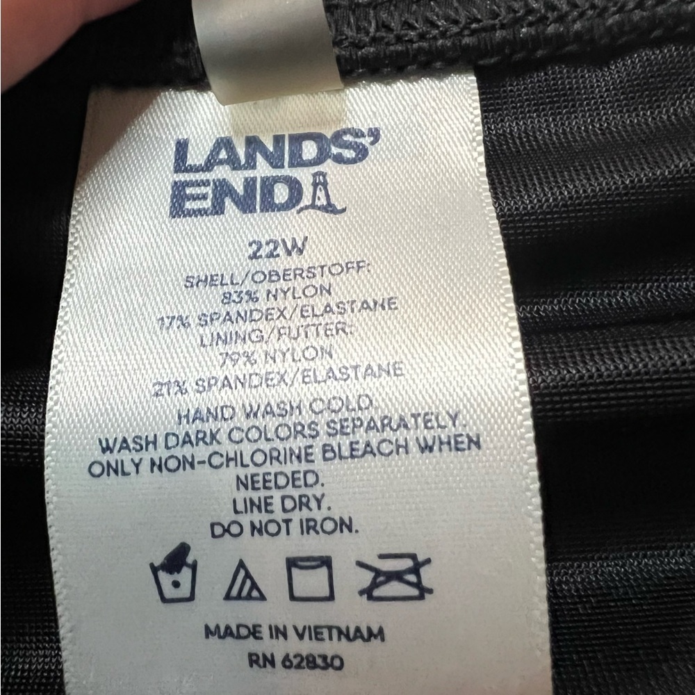 Land’s End 3 Piece Swim/ Athletic Outfit Black Size 22W Top/Skort/Shorts - Picture 4 of 11